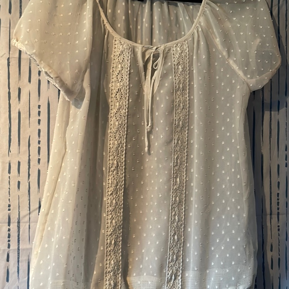White blouse see through. Need to where tank or blouse under.